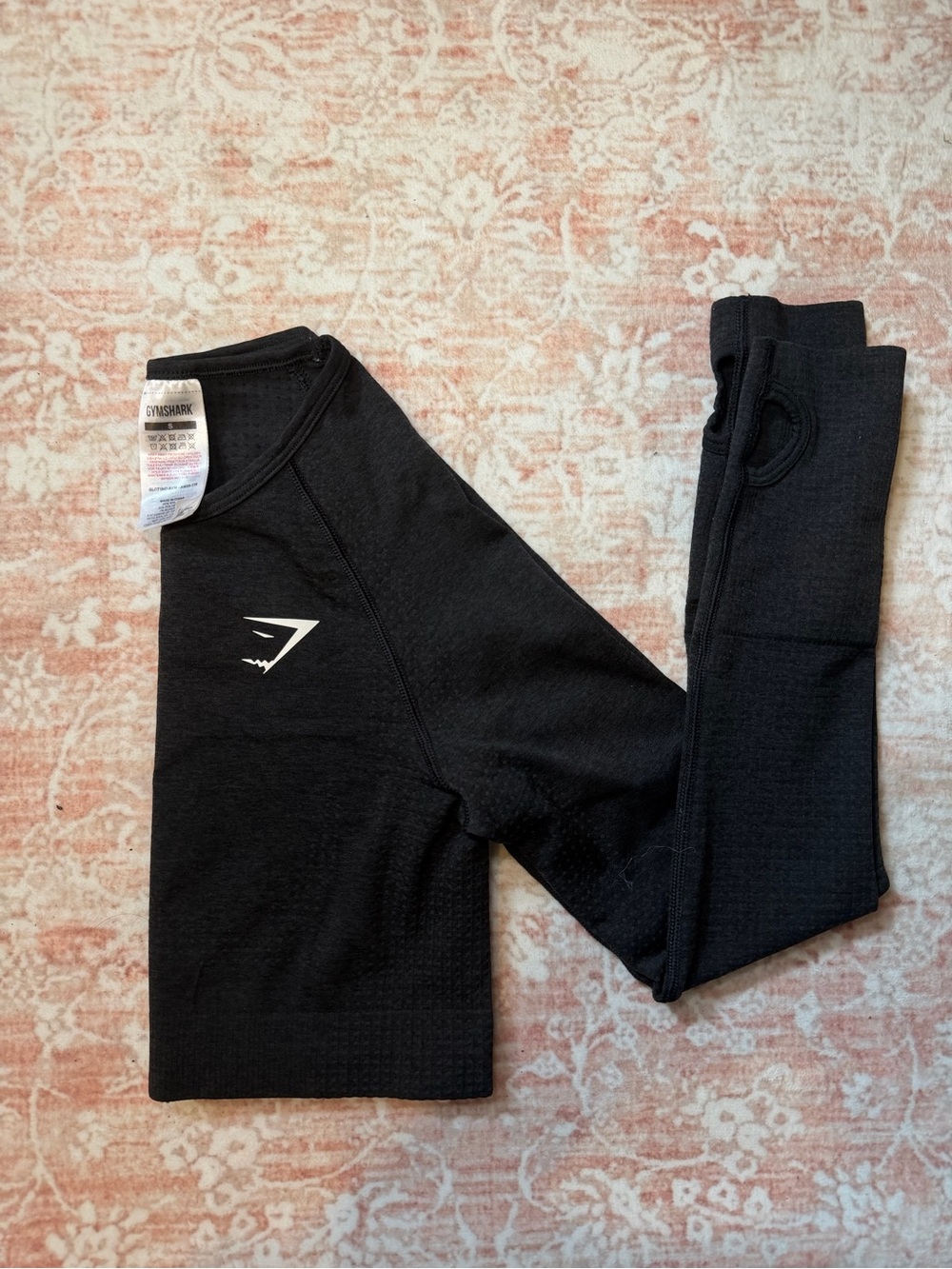 Gymshark Women’s Vital Black Seamless Cropped Long Sleeve size small